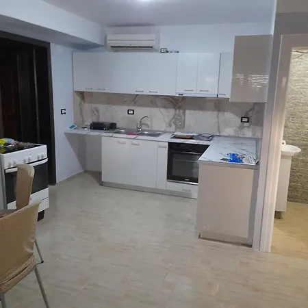 Biku Guesthouse On The Hill Vlore Exterior photo